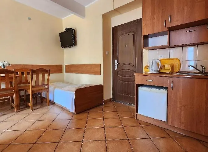 Πάρκο διακοπών Natura Park W Stegnie 3*